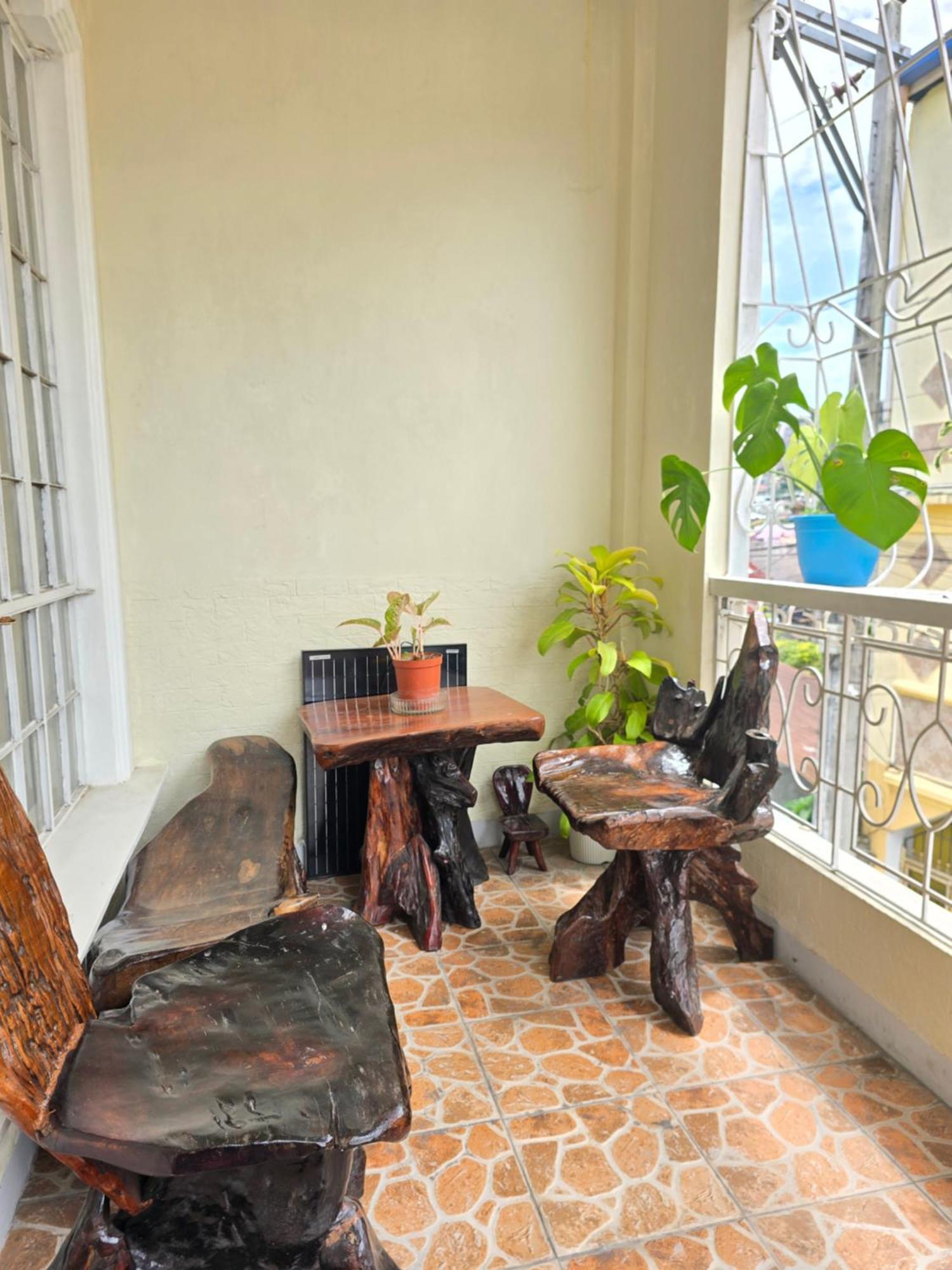 35 Amistad Guesthouse Багио Экстерьер фото