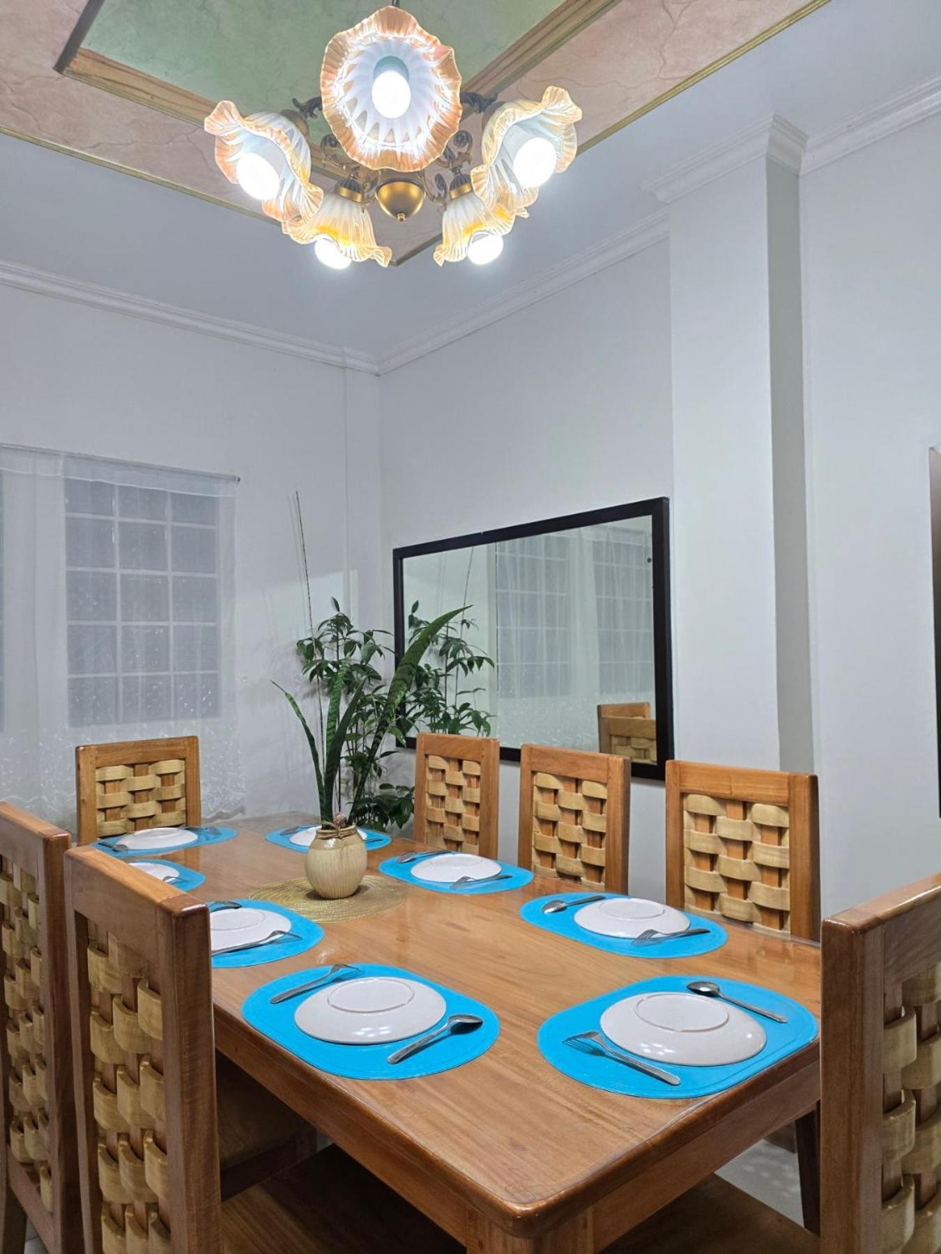 35 Amistad Guesthouse Багио Экстерьер фото