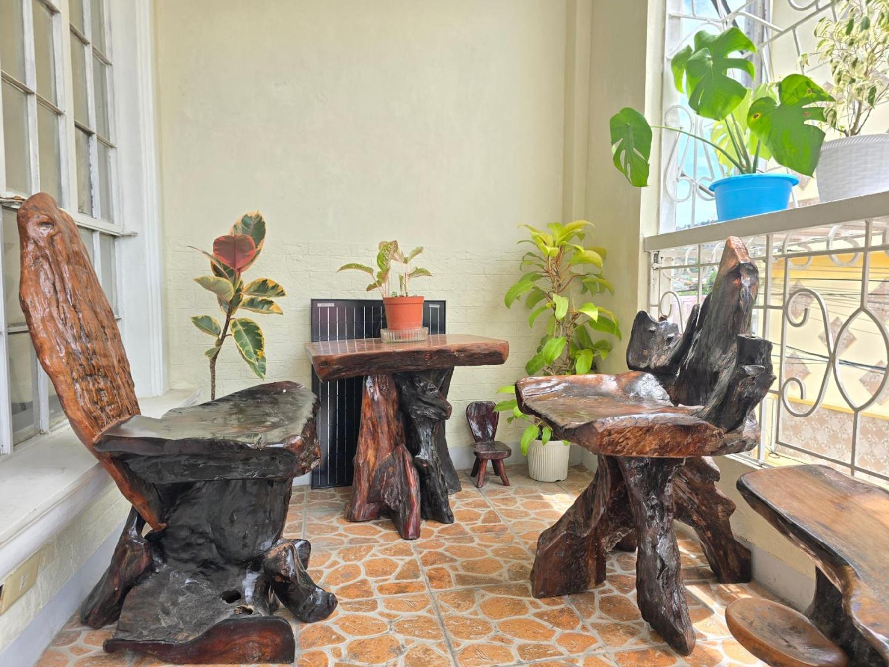 35 Amistad Guesthouse Багио Экстерьер фото